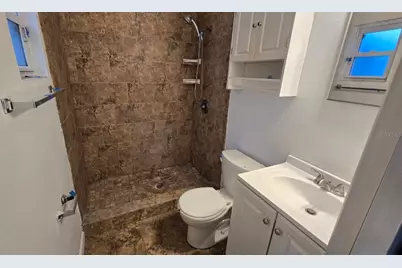 8420 Tupelo Drive, Tampa, FL 33637 - Photo 9