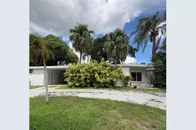 1339 Royal Palm Drive S, Saint Petersburg, FL 33707 - Photo 1