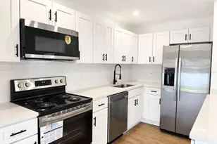 3386 39th St S, Saint Petersburg, FL 33711 - Photo 9
