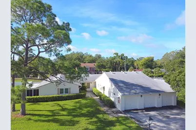 3386 39th Street S #B, Saint Petersburg, FL 33711 - Photo 1