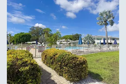 3386 39th Street S #B, Saint Petersburg, FL 33711 - Photo 27