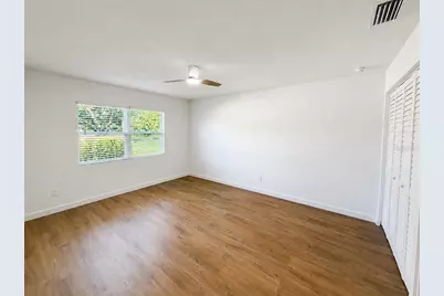 3386 39th Street S #B, Saint Petersburg, FL 33711 - Photo 13