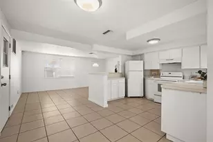 3438 Kimberly Oaks Dr, Holiday, FL 34691 - Photo 9
