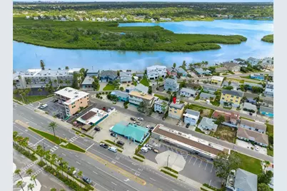 18105 1st Street E, Redington Shores, FL 33708 - Photo 7