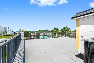 18105 1st Street E, Redington Shores, FL 33708 - Photo 5