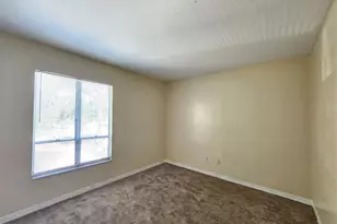 7602 W Powhatan Ave, Tampa, FL 33615 - Photo 15