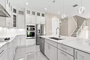15436 Casey Rd, Tampa, FL 33624 - Photo 9