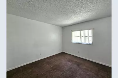 209 NW Jefferson Circle N #13, Saint Petersburg, FL 33702 - Photo 11