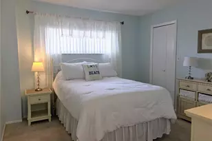 4650 Cove Cir, Saint Petersburg, FL 33708 - Photo 21