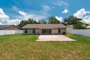 7504 N Sanibel Cir, Temple Terrace, FL 33637 - Photo 13