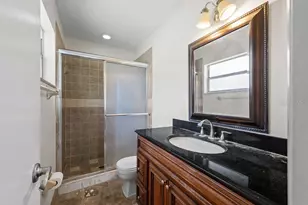 7504 N Sanibel Cir, Temple Terrace, FL 33637 - Photo 17