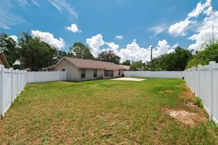 7504 N Sanibel Cir, Temple Terrace, FL 33637 - Photo 15