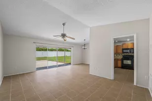 7504 N Sanibel Cir, Temple Terrace, FL 33637 - Photo 11