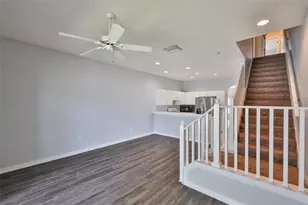 12950 Kings Crossing Dr, Gibsonton, FL 33534 - Photo 11