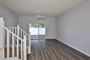 12950 Kings Crossing Dr, Gibsonton, FL 33534 - Photo 9