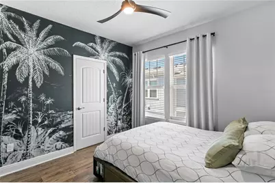 268 8th Street N, Saint Petersburg, FL 33701 - Photo 17