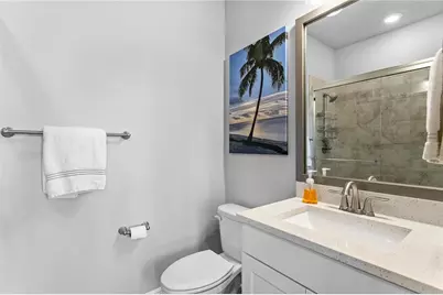 268 8th Street N, Saint Petersburg, FL 33701 - Photo 23