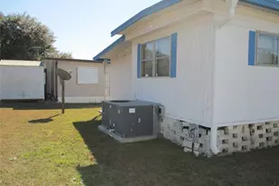 3718 Castle Dr, Zephyrhills, FL 33540 - Photo 5