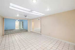 14225 Cypress Cir, Tampa, FL 33618 - Photo 23