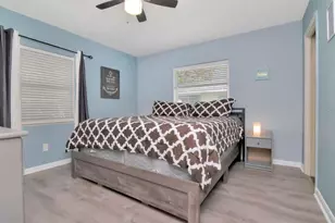 305 Baker Ave, Clearwater, FL 33755 - Photo 25