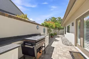 8643 Piper Ln, Seminole, FL 33777 - Photo 69
