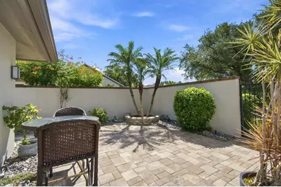 8643 Piper Lane, Seminole, FL 33777 - Photo 9