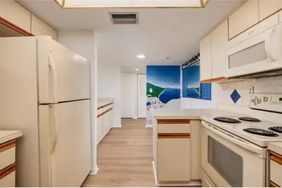 7650 Bayshore Drive #805, Treasure Island, FL 33706 - Photo 9