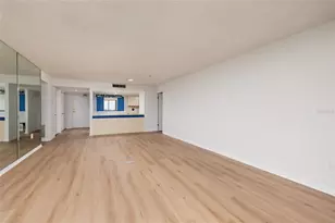 7650 Bayshore Dr, Treasure Island, FL 33706 - Photo 15