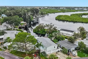 507 Riverview Ln, Tarpon Springs, FL 34689 - Photo 1