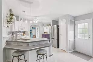 507 Riverview Ln, Tarpon Springs, FL 34689 - Photo 15