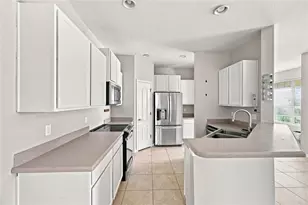 5519 Kinglethill Dr, Lithia, FL 33547 - Photo 5