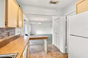 2202 Highclere Cir, Sun City Center, FL 33573 - Photo 13