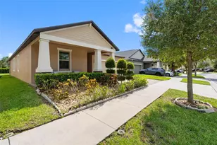 9730 Ivory Dr, Ruskin, FL 33573 - Photo 3