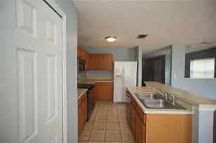 8532 Edgewater Pl Blvd, Tampa, FL 33615 - Photo 3