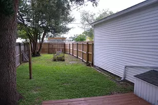 1401 34th Ave N, Saint Petersburg, FL 33704 - Photo 15