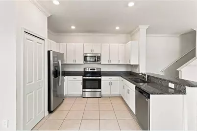 36536 Well Hill Way, Zephyrhills, FL 33541 - Photo 9