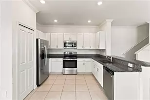 36536 Well Hill Wy, Zephyrhills, FL 33541 - Photo 9