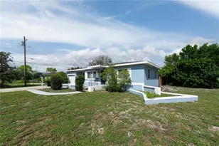 2501 Leslee Lake Dr N, Saint Petersburg, FL 33713 - Photo 5