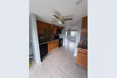 1328 54th Avenue E #1328, Bradenton, FL 34203 - Photo 3