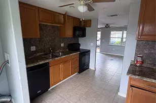 1328 54th Ave E, Bradenton, FL 34203 - Photo 3