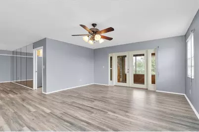 8198 Terrace Garden Drive #511, Saint Petersburg, FL 33709 - Photo 11