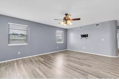 8198 Terrace Garden Drive #511, Saint Petersburg, FL 33709 - Photo 15
