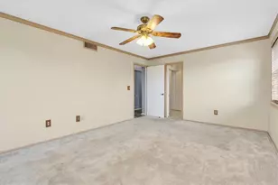 8198 Terrace Garden Dr, Saint Petersburg, FL 33709 - Photo 33