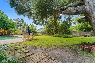 6100 3rd Ave N, Saint Petersburg, FL 33710 - Photo 13