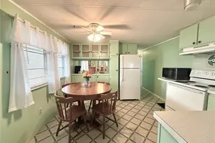 116 W St Johns Wy, Apollo Beach, FL 33572 - Photo 7