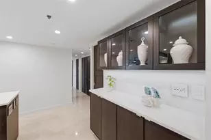 7432 Sunshine Skyway Ln S, Saint Petersburg, FL 33711 - Photo 7