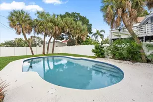 4675 Chancellor Cir NE, Saint Petersburg, FL 33703 - Photo 9