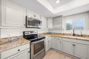 4675 Chancellor Cir NE, Saint Petersburg, FL 33703 - Photo 23