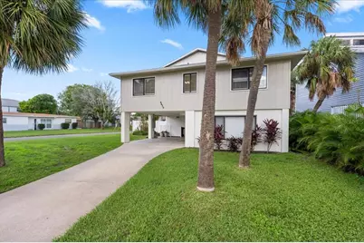 4675 Chancellor Circle NE, Saint Petersburg, FL 33703 - Photo 3