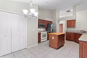 10420 Springrose Dr, Tampa, FL 33626 - Photo 5
